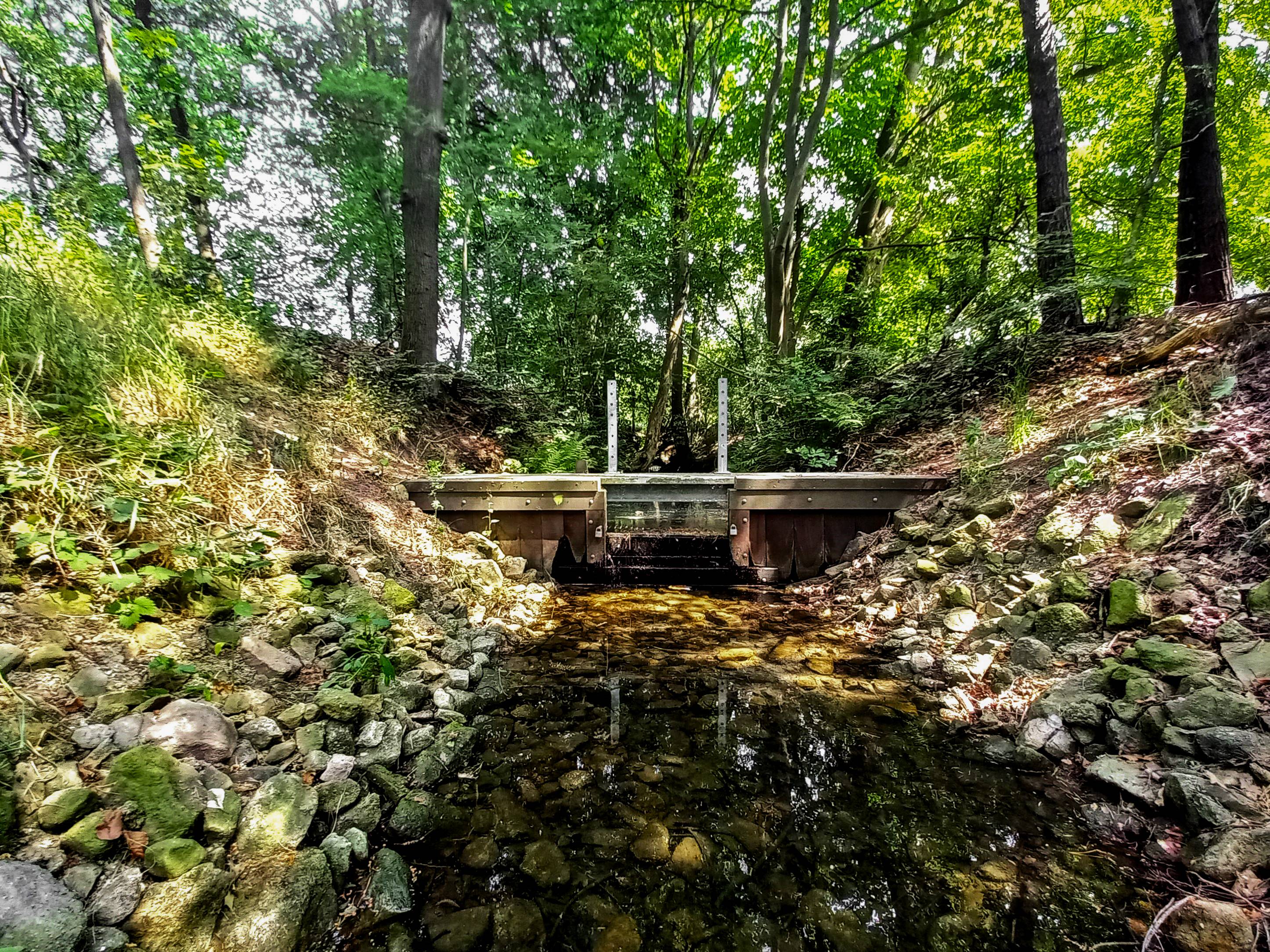Stad Land Water Beekje stuw 2